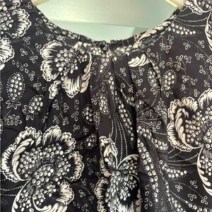 Talbots Monochrome Floral silk sleeveless Top